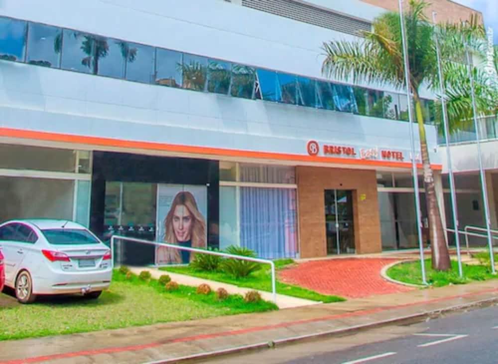 Bristol Easy Uba Hotel Exterior foto